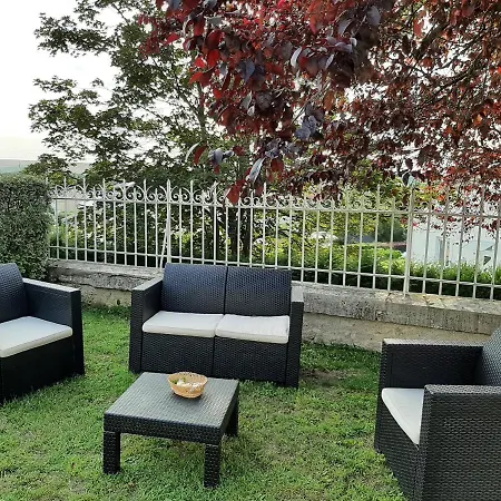 Des Agapanthes Apartment Lacroix-sur-Meuse