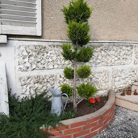 Des Agapanthes Apartmán Lacroix-sur-Meuse