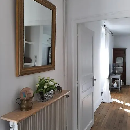 Des Agapanthes Apartment Lacroix-sur-Meuse